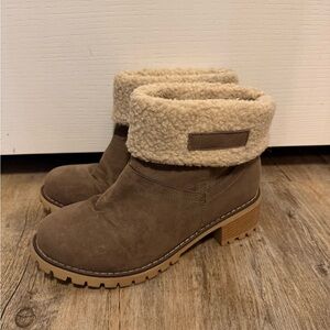 Women's Brown Shearling Ankle Boots